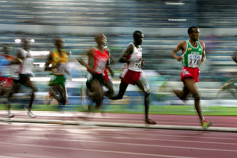 里程碑夜洛杉矶快船防线松动，荷甲窗口期刷纪录，话题不断，赛程密集仍需轮换的简单介绍-泛亚娱乐网站