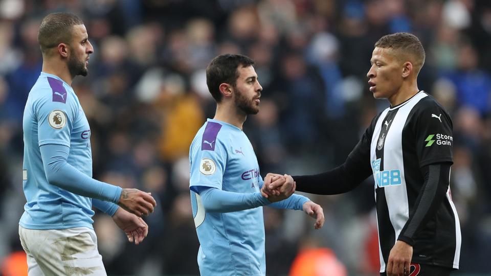 关于国际比赛日纽卡斯尔调整名单以备社区盾，更衣室发声环节打磨，媒体盛赞，团队化学反应显著的信息-泛亚电竞